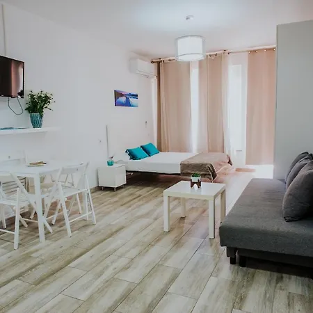 Carihuela Palace Blue Apartment